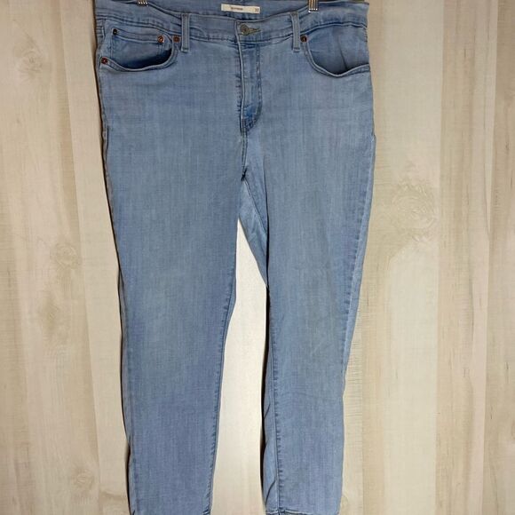 ‎Levi’s boyfriend light wash jeans, size 33 - Picture 2 of 15